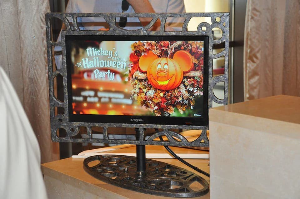 A motion-system design frame from the Four Seasons counter-signage experience.